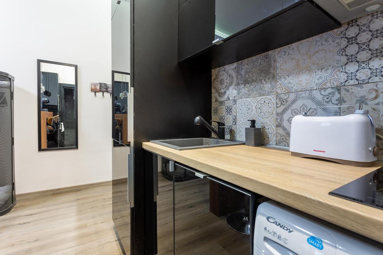 Goldcentral Apartments Akacfa Studios บูดาเปสต์ ภายนอก รูปภาพ