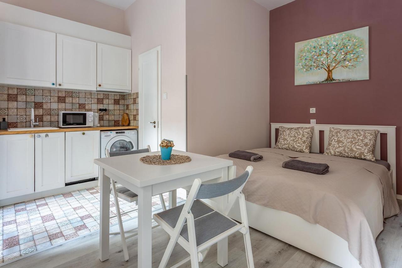 Goldcentral Apartments Akacfa Studios บูดาเปสต์ ภายนอก รูปภาพ